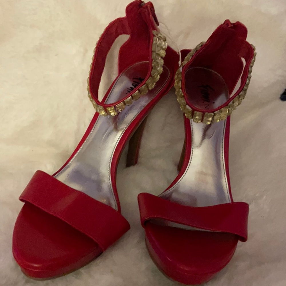 Fioni Night Red Bejeweled High Heels Size 8